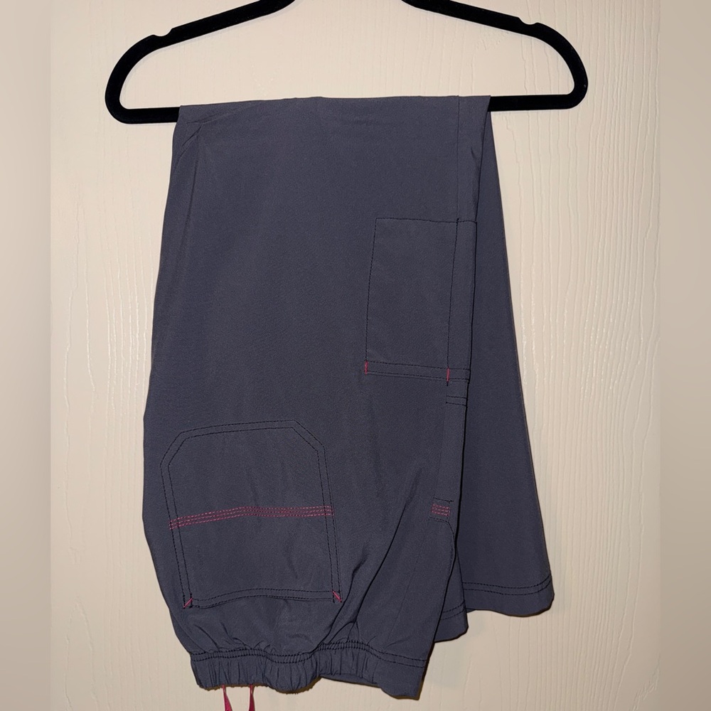 Women’s Carhartt Scrub Pants